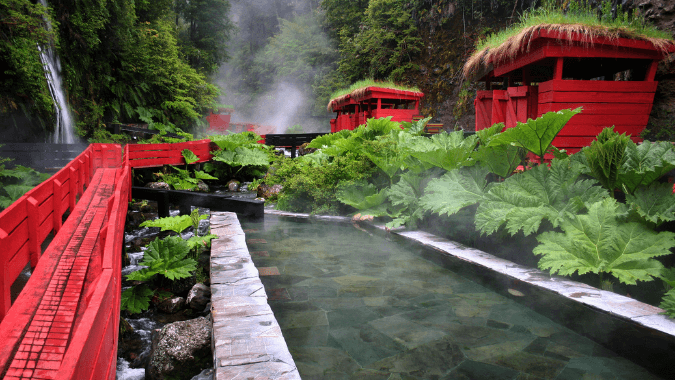 Get to know the Geometric Hot Springs in Pucon, transfers included! Get to know the Geometric Hot Springs in Pucon, transfers included!